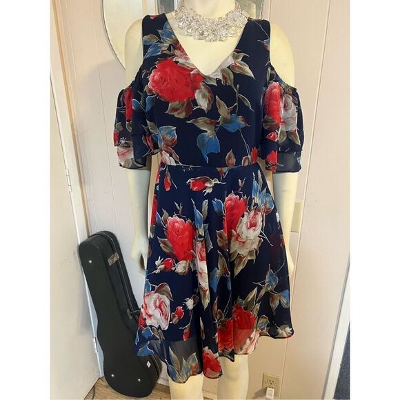 NWOT Soieblu Flirty Blue Floral Cold Shoulder Backless Short Flowy Party Frock M - Picture 2 of 9
